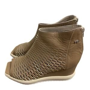 NIB Patrizia Bonfanti Sara Sun Pietra Shoes. Laser Cut Leather Wedges sz 41 NIB